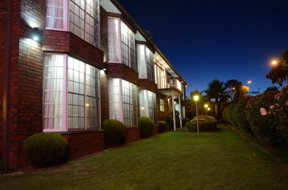 Motel Margeurita ควีนเบยัน ภายนอก รูปภาพ