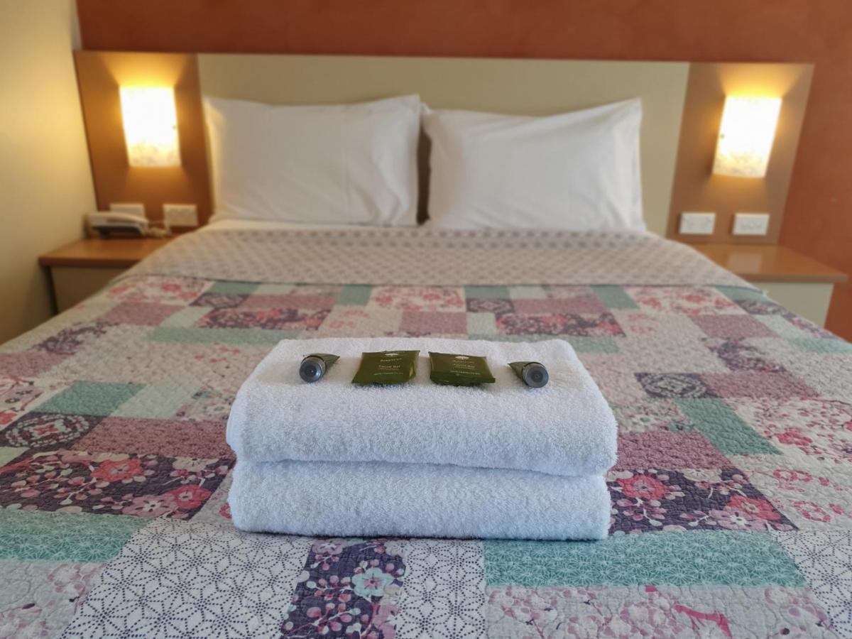 Motel Margeurita ควีนเบยัน ภายนอก รูปภาพ