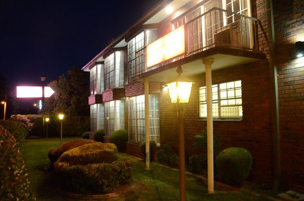 Motel Margeurita ควีนเบยัน ภายนอก รูปภาพ